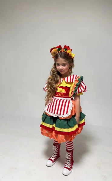 נערת המבורגר